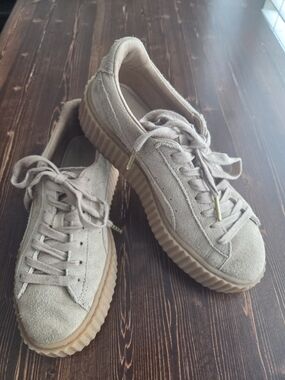 Puma x Fenty Rihanna Suede Creeper Oatmeal Gum Sole - Size 6.5